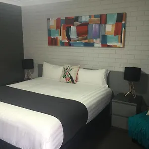 *** Motel Blue Violet Motor Australia