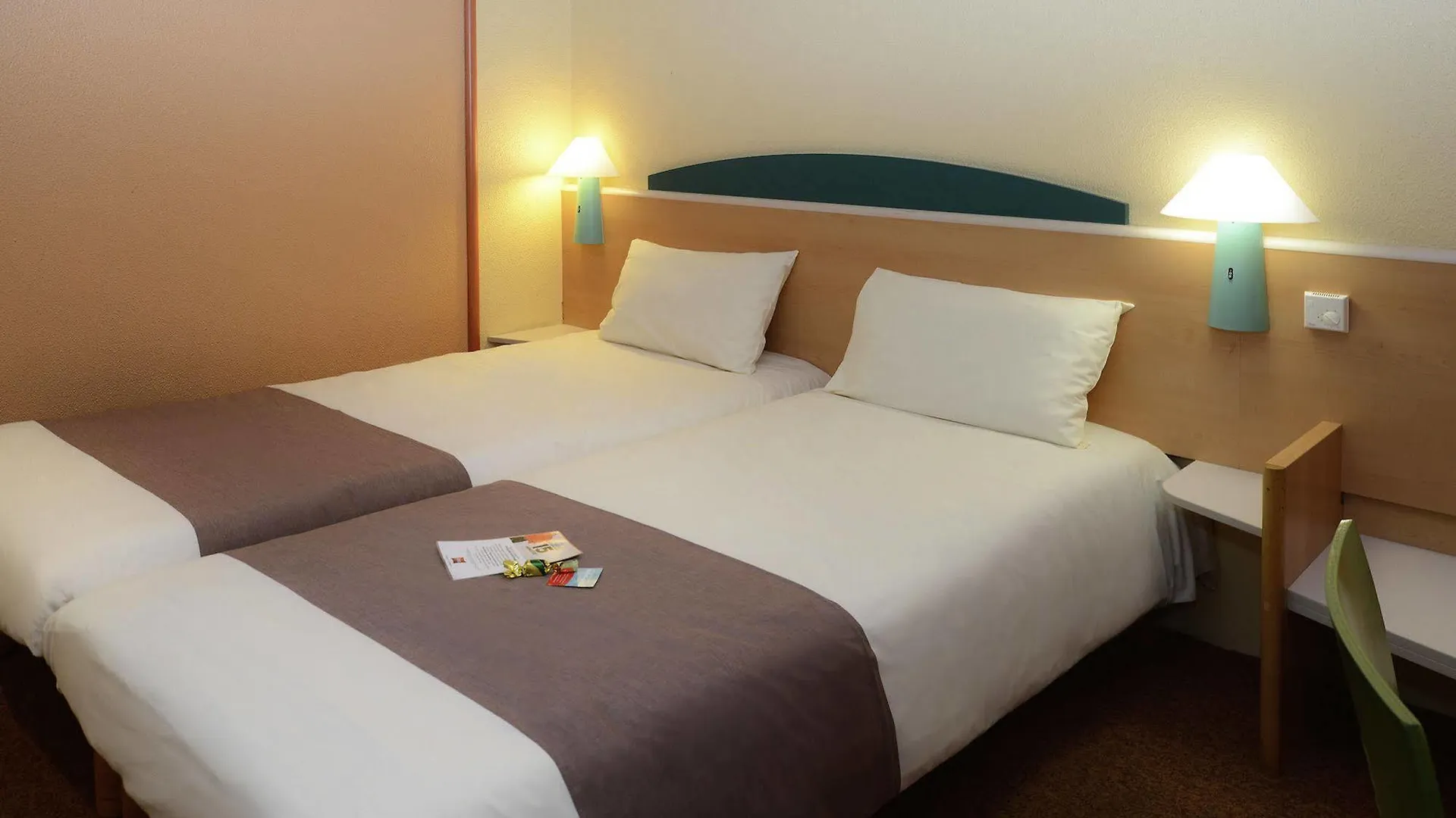 Отель Ibis Charleroi Centre Gare